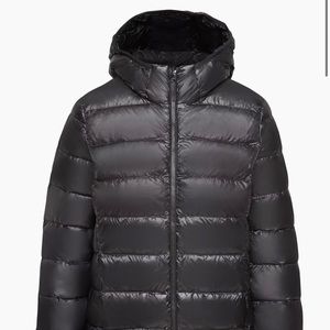 Aritzia Little Puff Jacket in Black